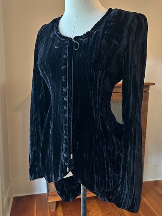 Betsey Johnson Tops - Vintage Y2K Betsey Johnson Black Crushed Velvet Bustle Top
